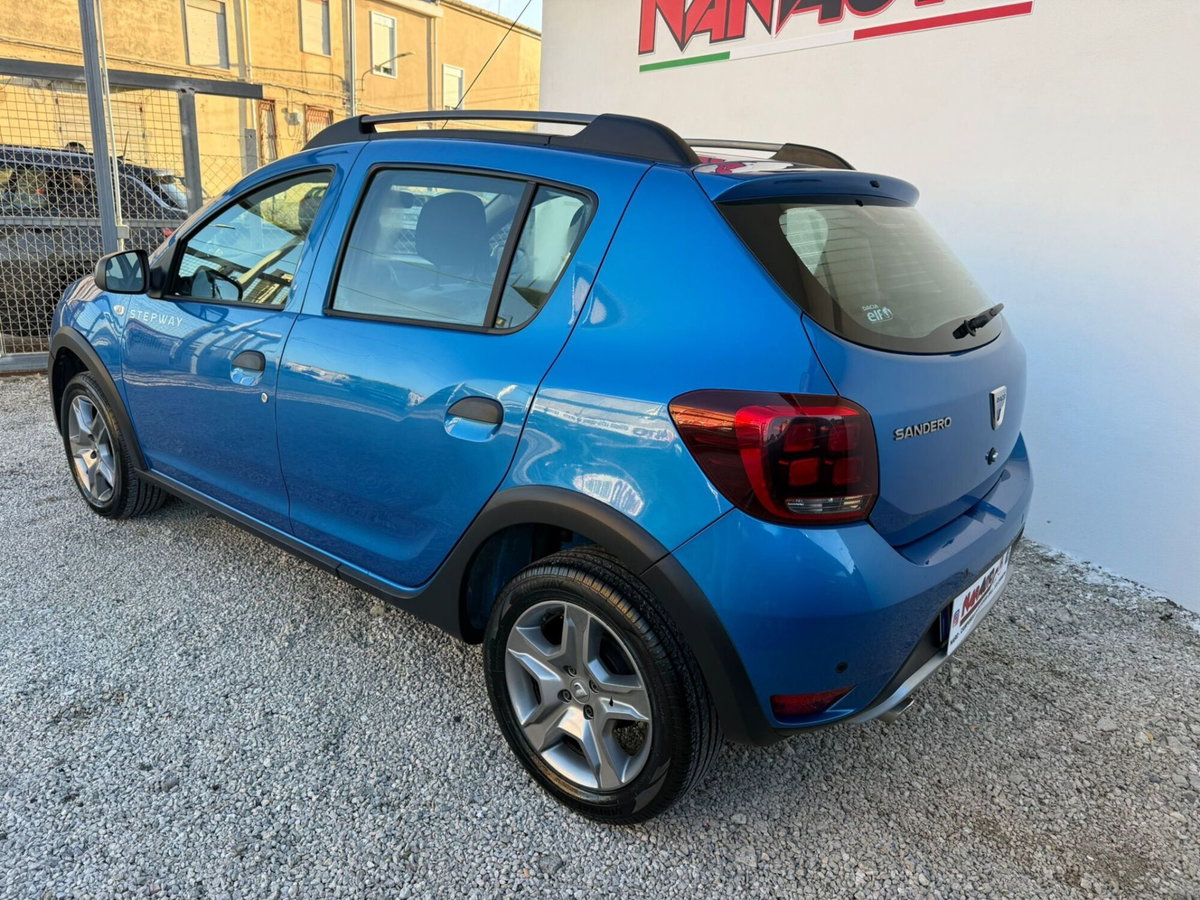 Dacia Sandero Stepway 1.5 Blue dCi 95 CV Comfort (7)