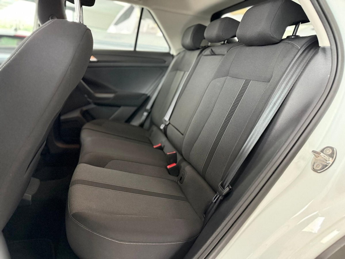 Volkswagen T-Roc 2.0 tdi Life 150cv dsg (8)