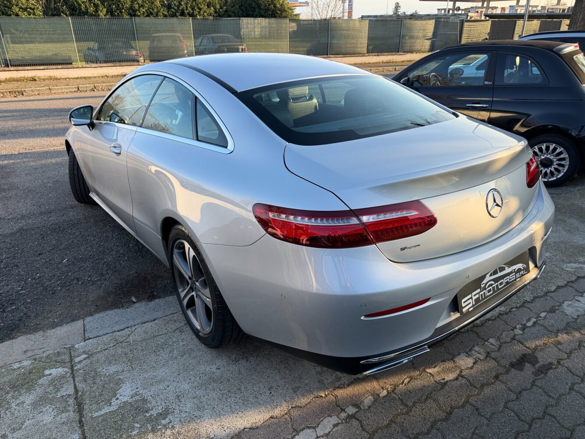 Mercedes-Benz Classe E Coupé 220 d Auto Sport (4)