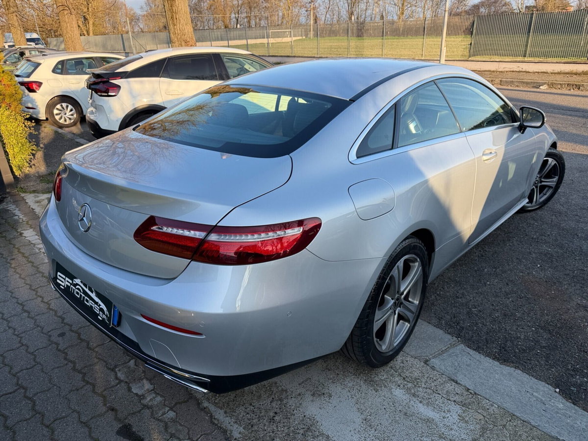 Mercedes-Benz Classe E Coupé 220 d Auto Sport (5)