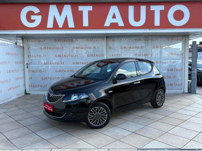 Lancia Ypsilon 1.0 FireFly 5 porte S&S Hybrid Ecochic A. Ferretti usata