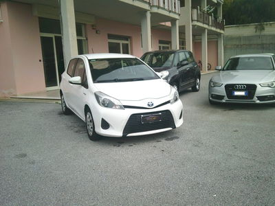 Toyota Yaris 1.5 Hybrid 5 porte Lounge usata