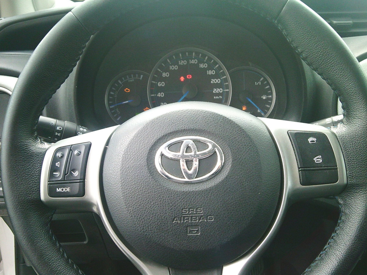 Toyota Yaris 1.5 Hybrid 5 porte Lounge (16)