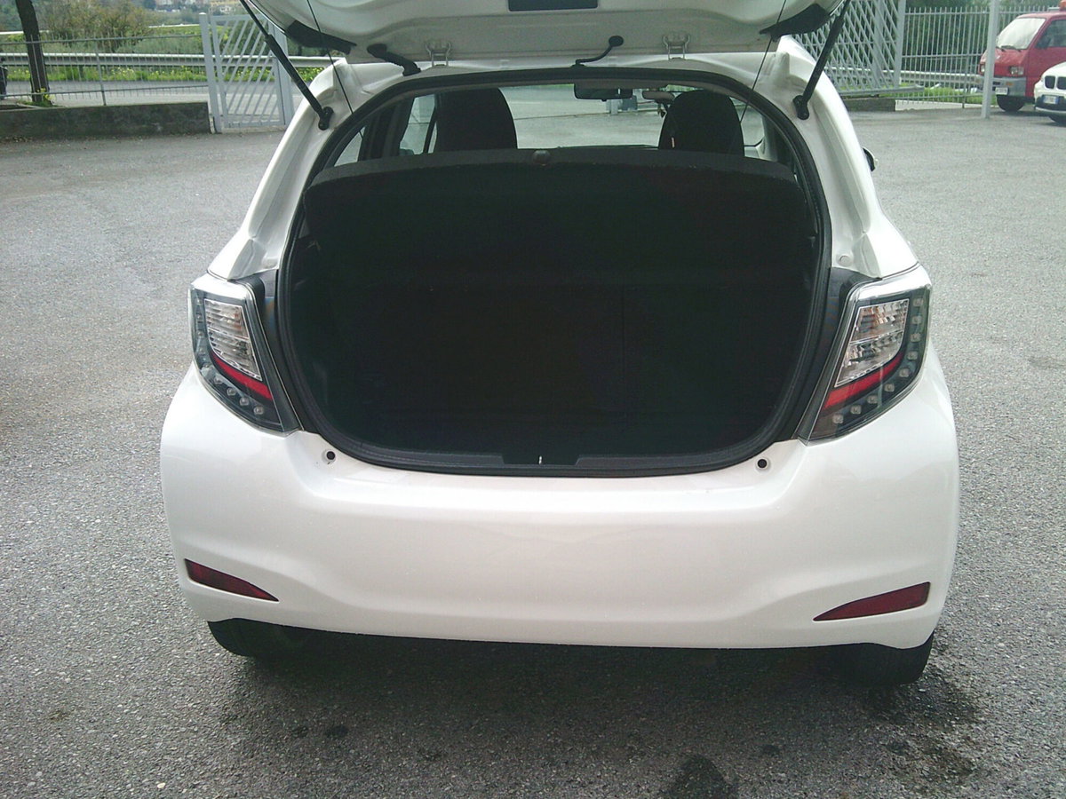 Toyota Yaris 1.5 Hybrid 5 porte Lounge (17)