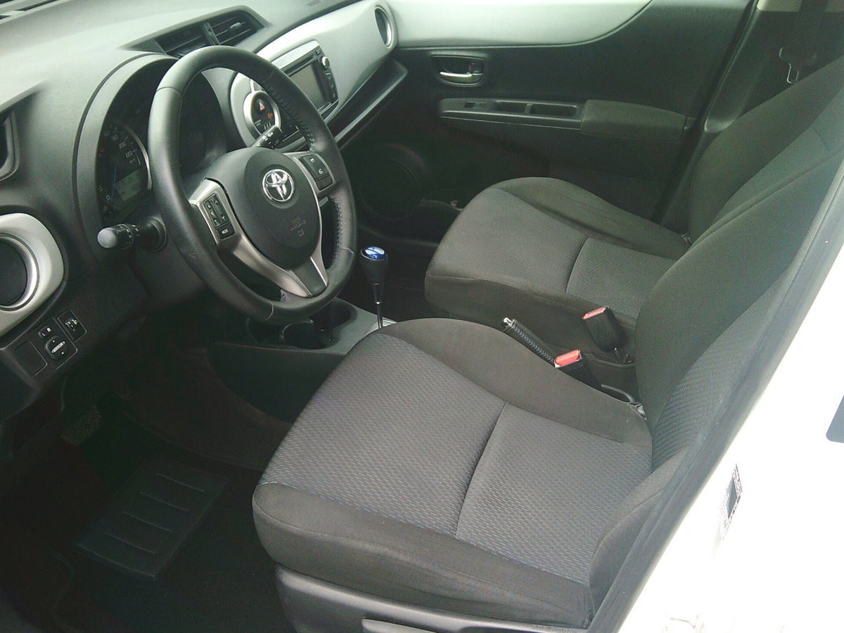 Toyota Yaris 1.5 Hybrid 5 porte Lounge (7)
