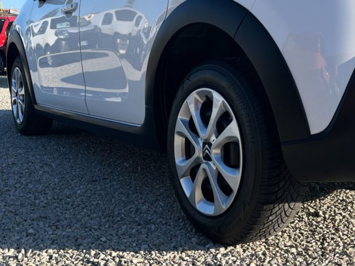 Citroen C3 BlueHDi 100 S&S Van Feel (16)