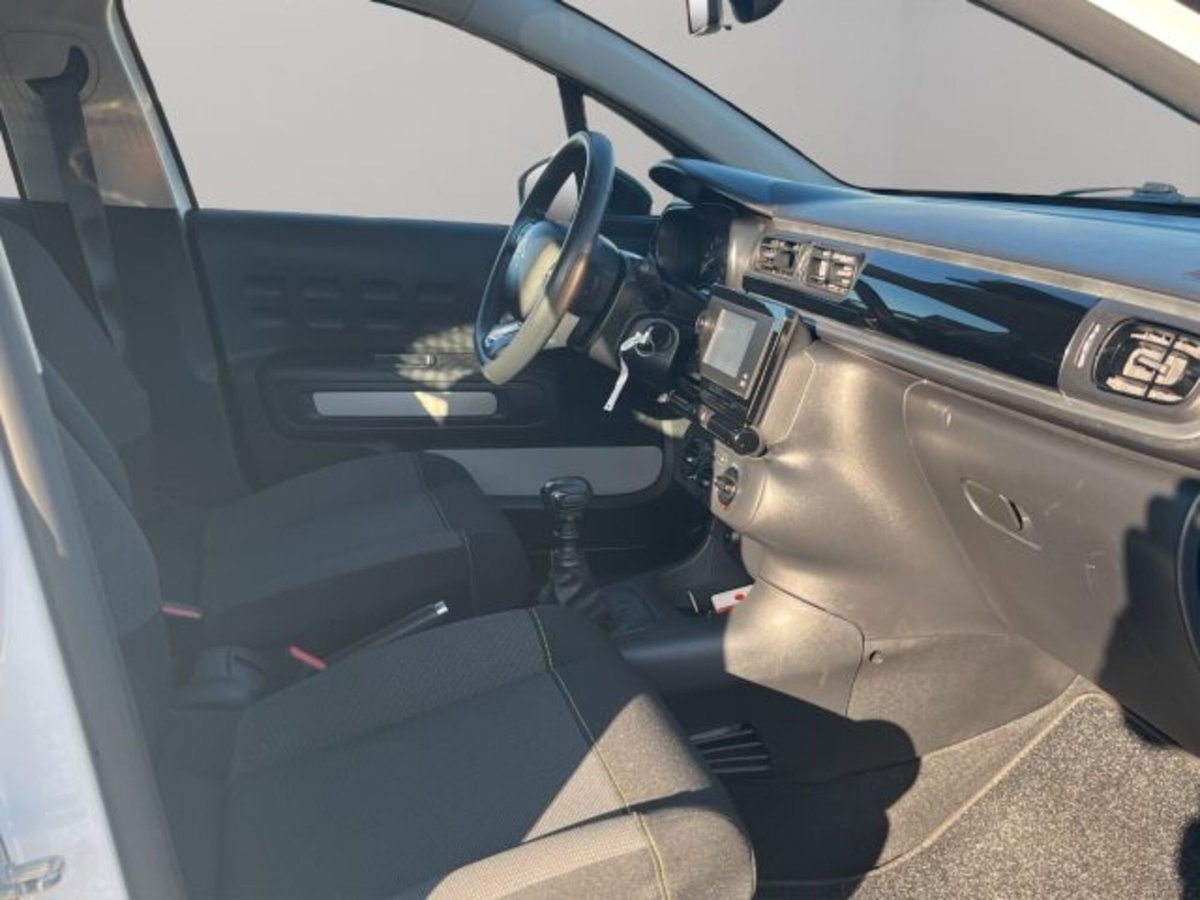 Citroen C3 BlueHDi 100 S&S Van Feel (9)