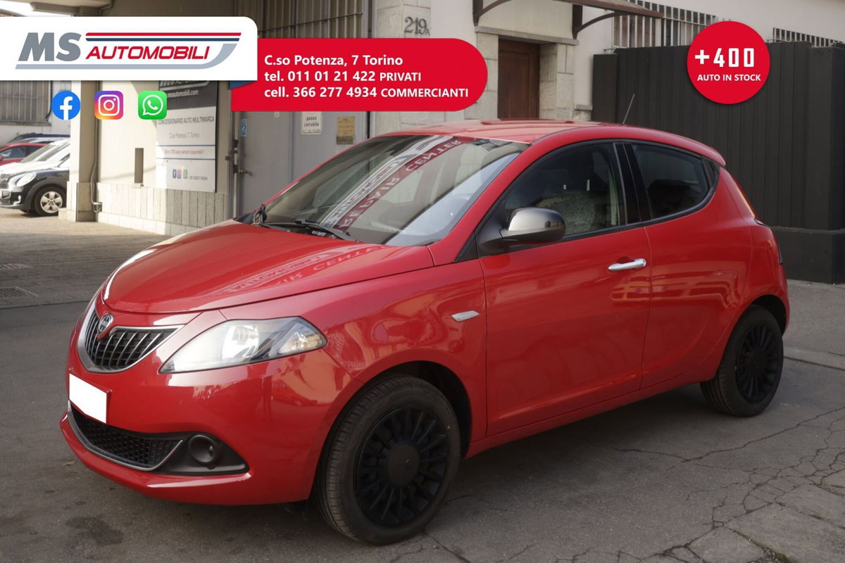 Lancia Ypsilon 1.0 FireFly 5 porte S&S Hybrid Ecochic Silver (11)