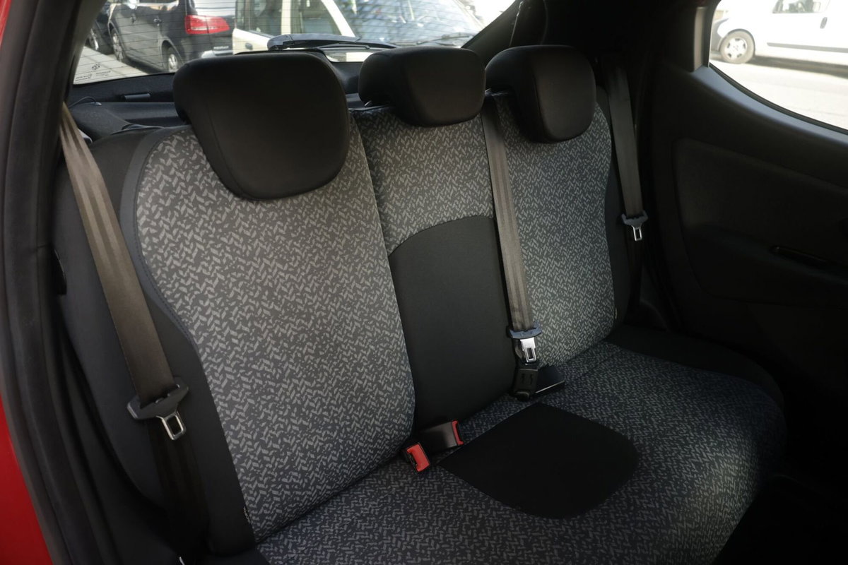 Lancia Ypsilon 1.0 FireFly 5 porte S&S Hybrid Ecochic Silver (12)
