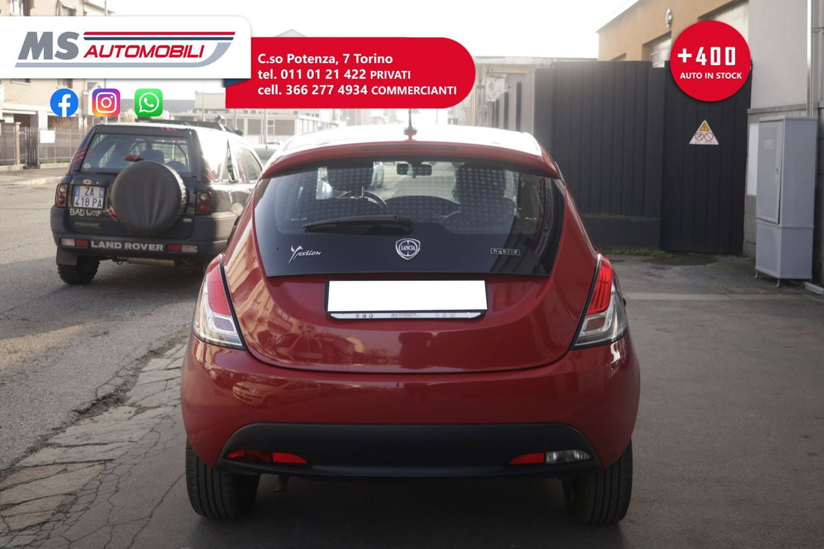 Lancia Ypsilon 1.0 FireFly 5 porte S&S Hybrid Ecochic Silver (7)