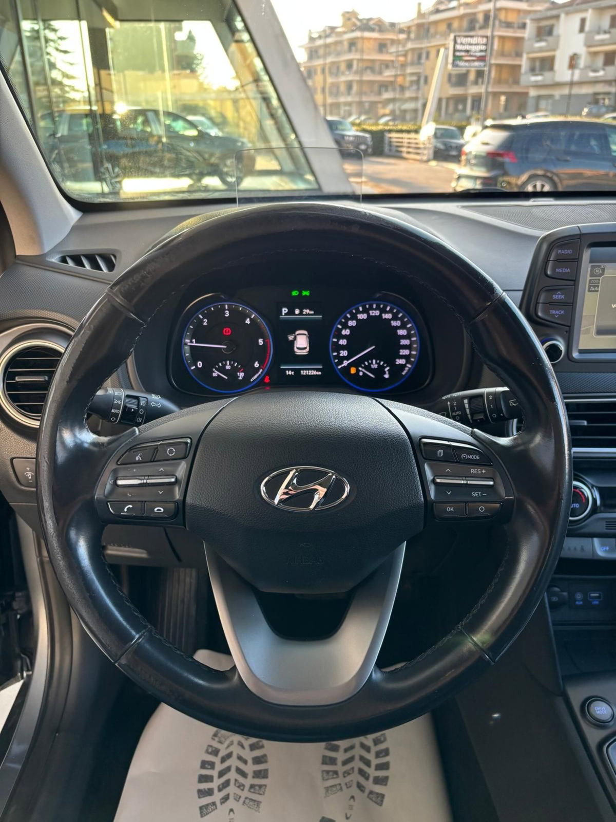 Hyundai Kona 1.6 CRDI 136 CV 4WD DCT Style (11)