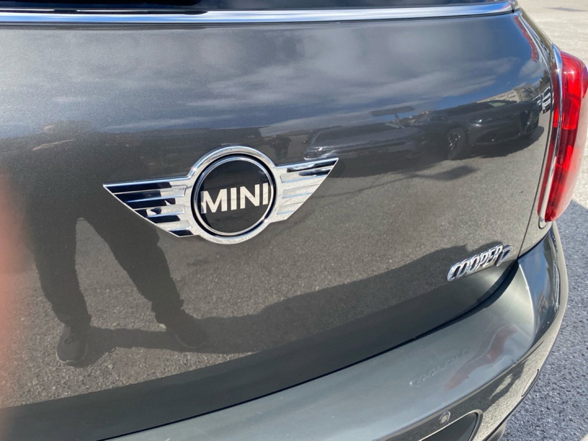 MINI Mini 2.0 16V Cooper D Automatica (14)