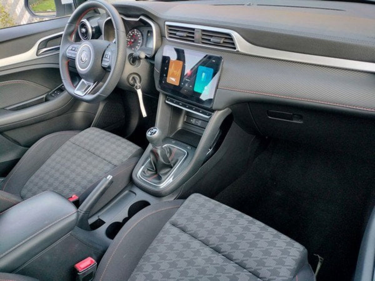 Mg ZS ZS 1.5 Luxury (17)