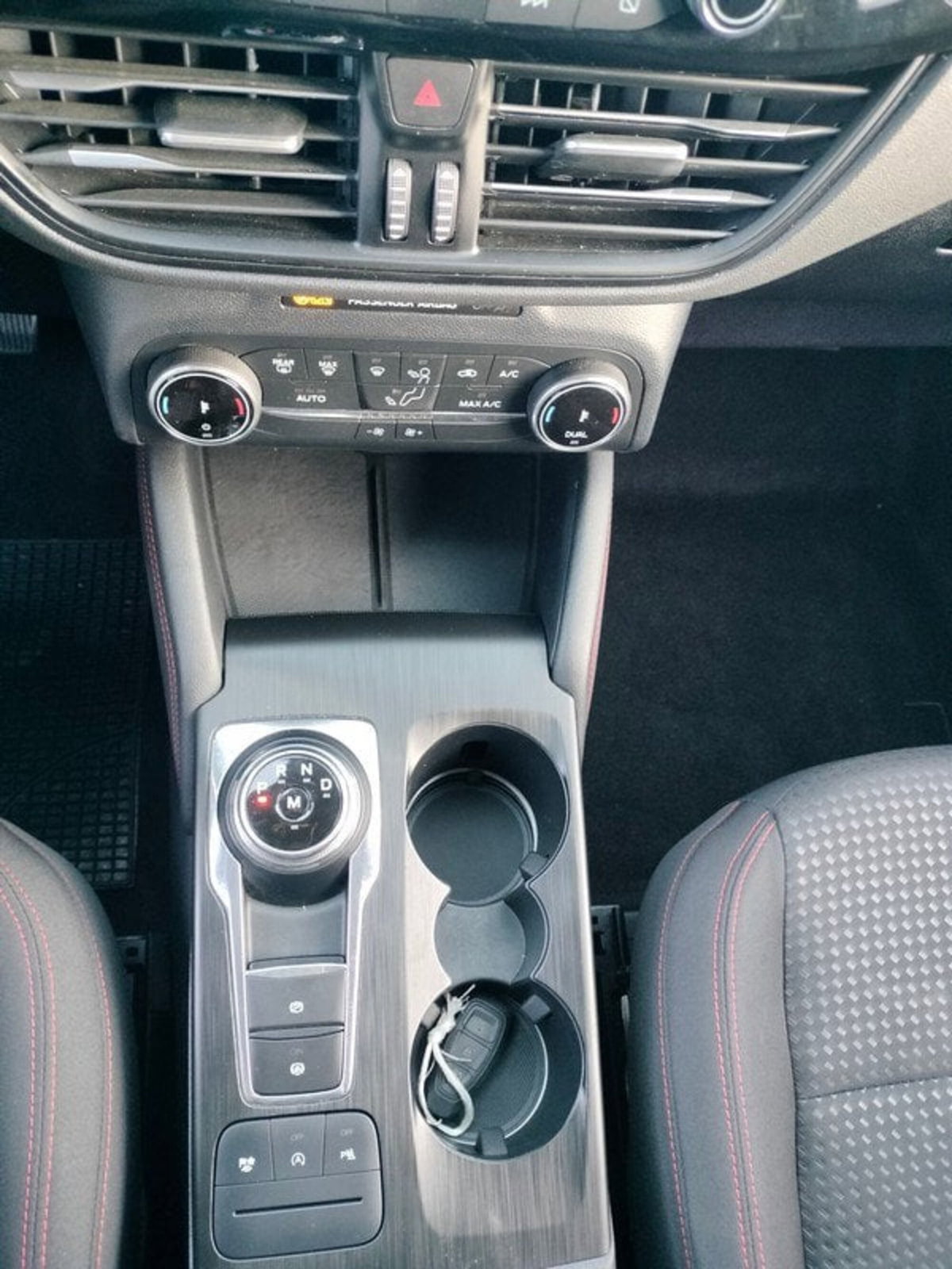 Ford Kuga 2.0 EcoBlue 120 CV aut. 2WD ST-Line X (18)