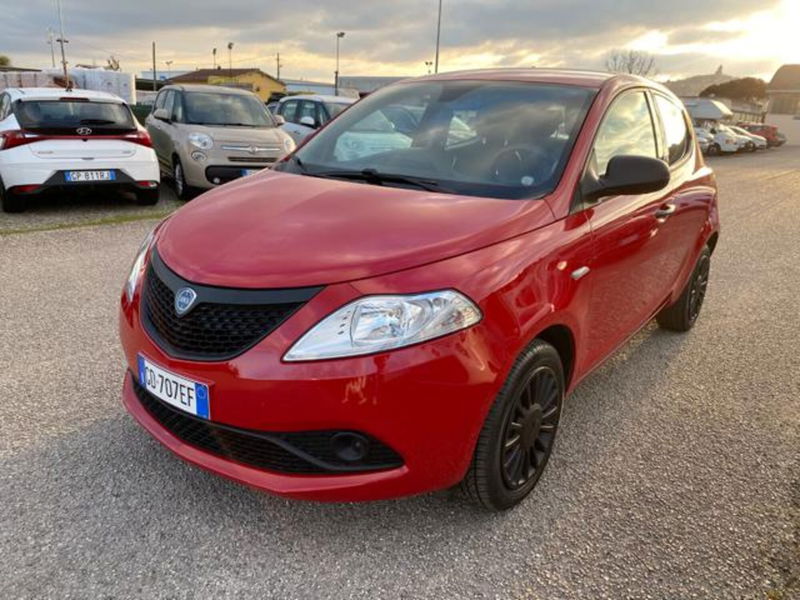 Lancia Ypsilon 1.2 69 CV 5 porte GPL Ecochic Silver