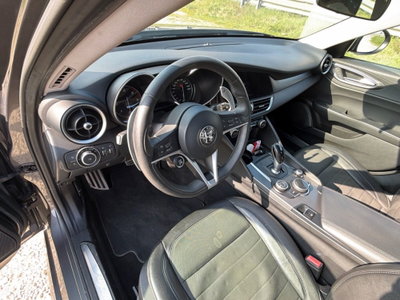 Alfa Romeo Giulia 2.2 Turbodiesel 180 CV AT8 Super (11)