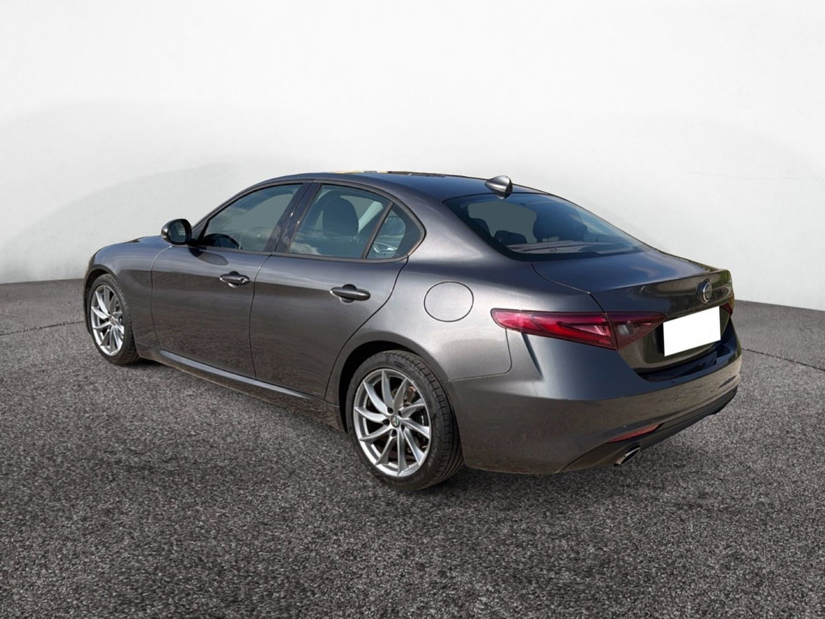 Alfa Romeo Giulia 2.2 Turbodiesel 180 CV AT8 Super (3)