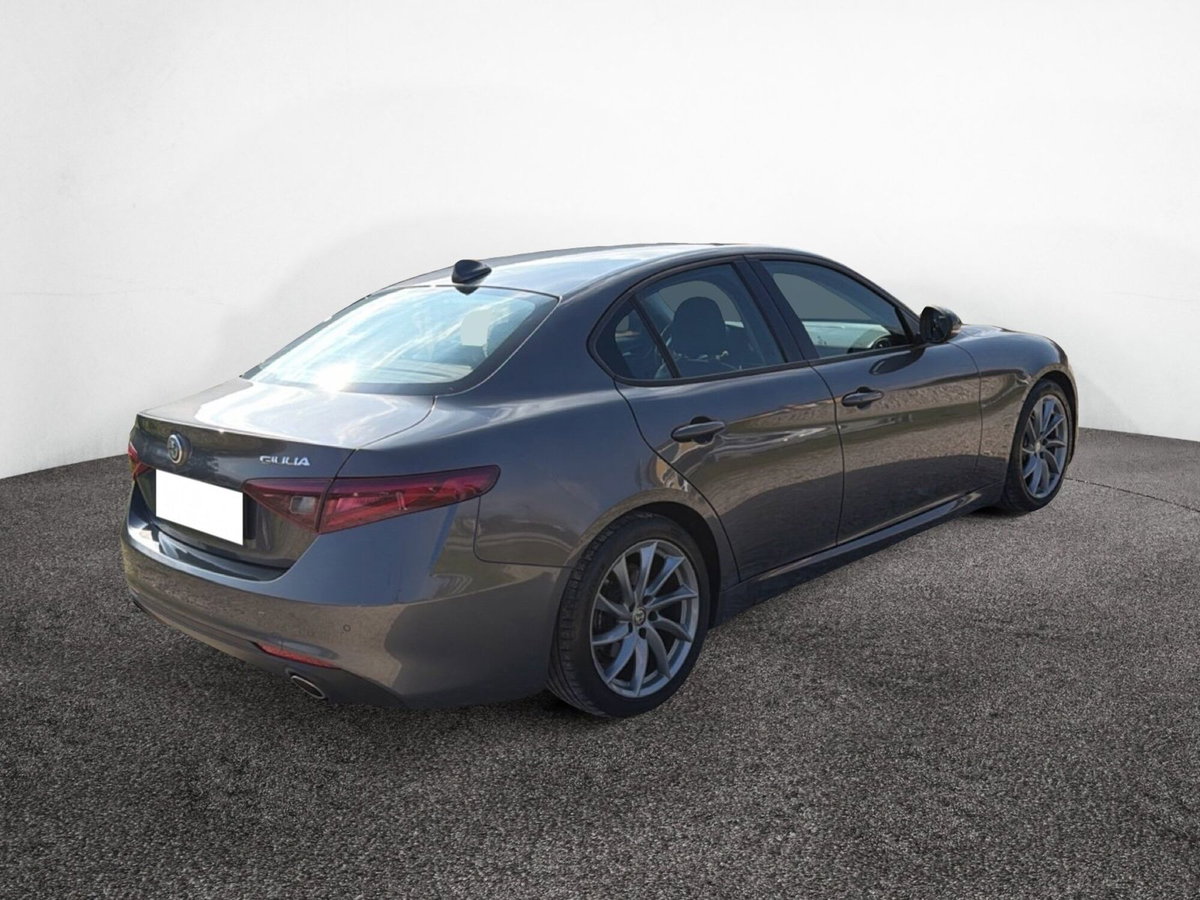 Alfa Romeo Giulia 2.2 Turbodiesel 180 CV AT8 Super (6)