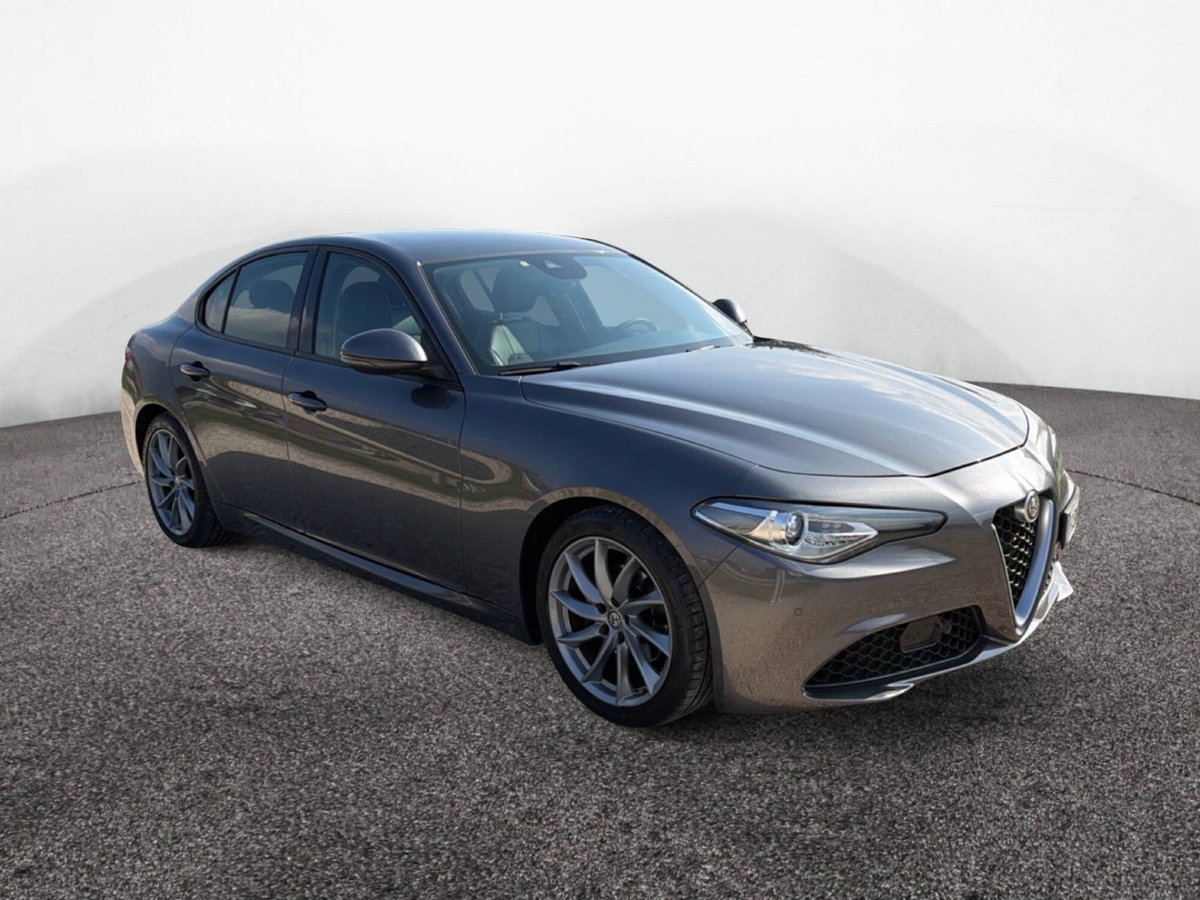 Alfa Romeo Giulia 2.2 Turbodiesel 180 CV AT8 Super (8)