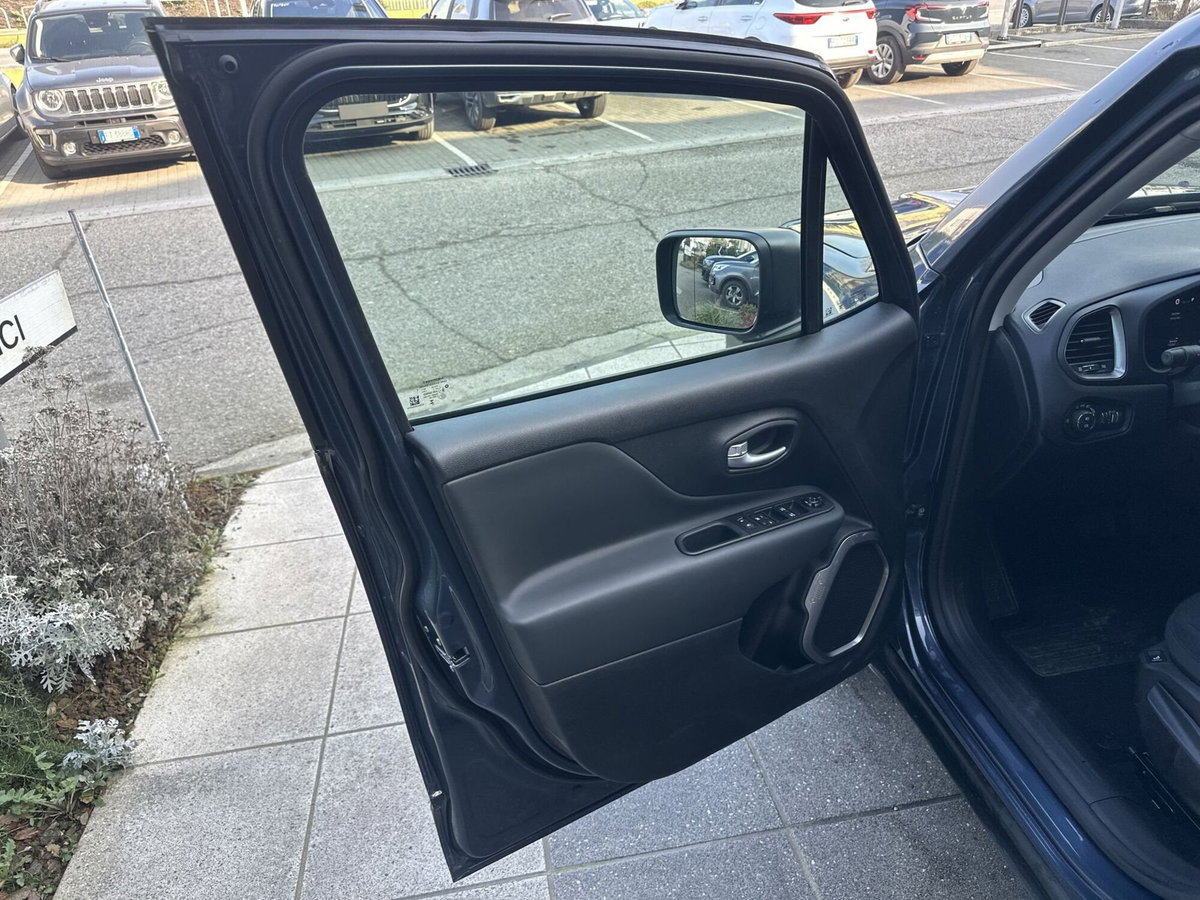 Jeep Renegade 1.5 turbo t4 mhev Altitude 2wd dct (19)