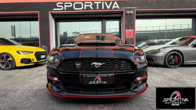Ford Mustang Coupé Fastback 2.3 EcoBoost (2)