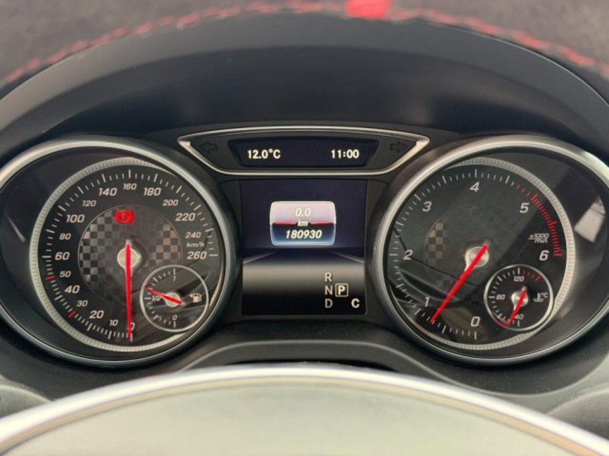 Mercedes-Benz Classe A 200 d Automatic Premium (7)