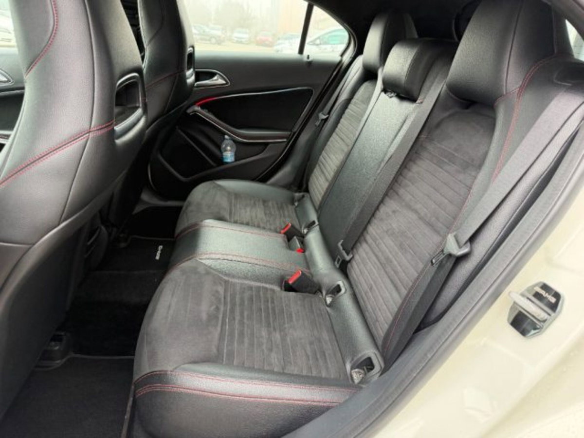Mercedes-Benz Classe A 200 d Automatic Premium (9)