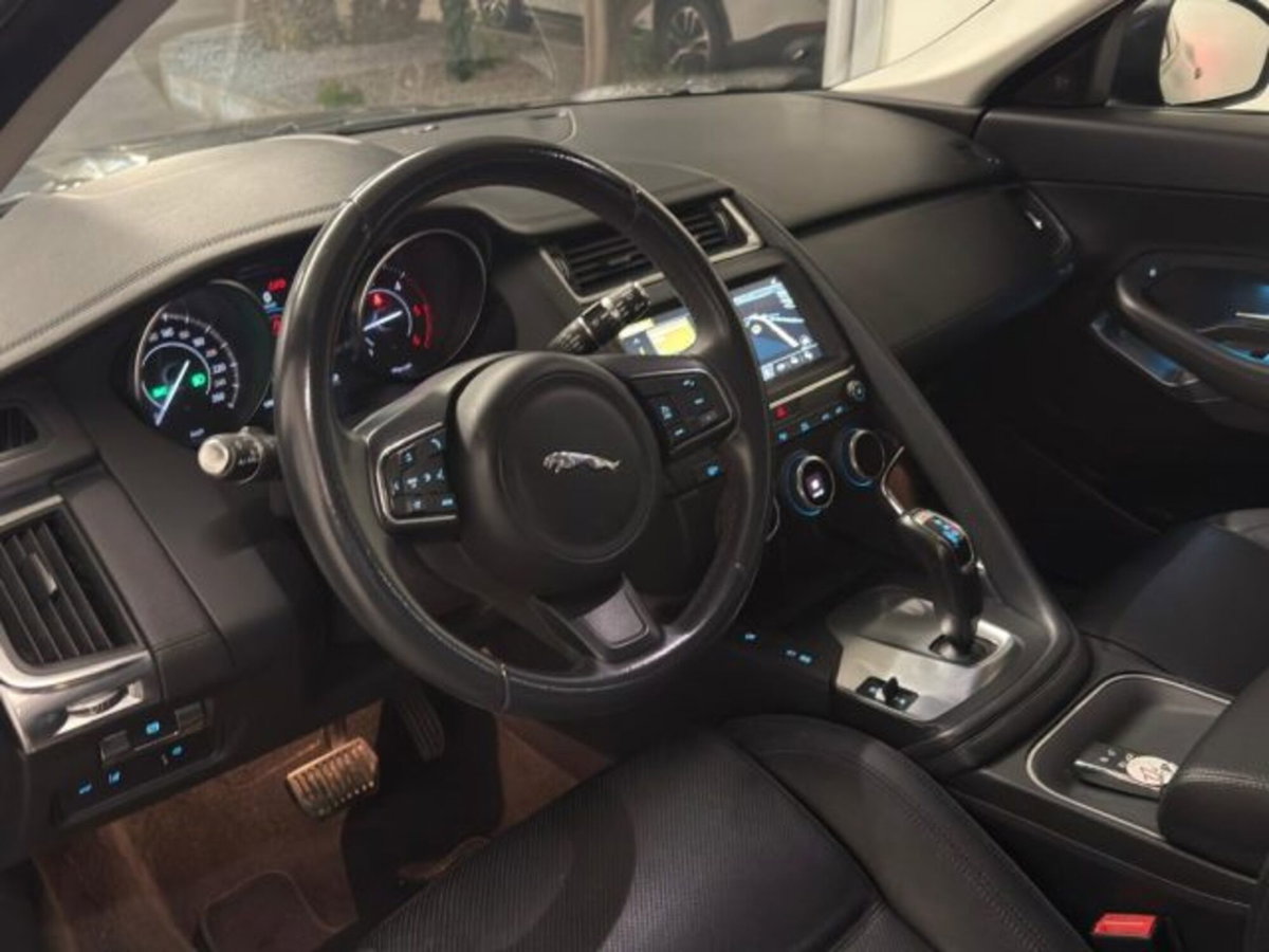 Jaguar E-Pace 2.0D 150 CV AWD aut. S (17)