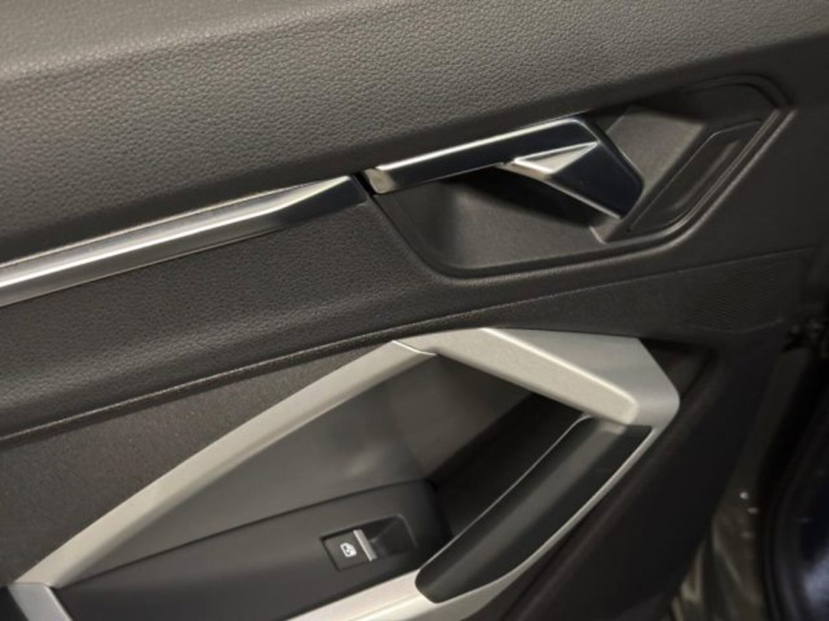 Audi Q3 35 TDI quattro Business (11)