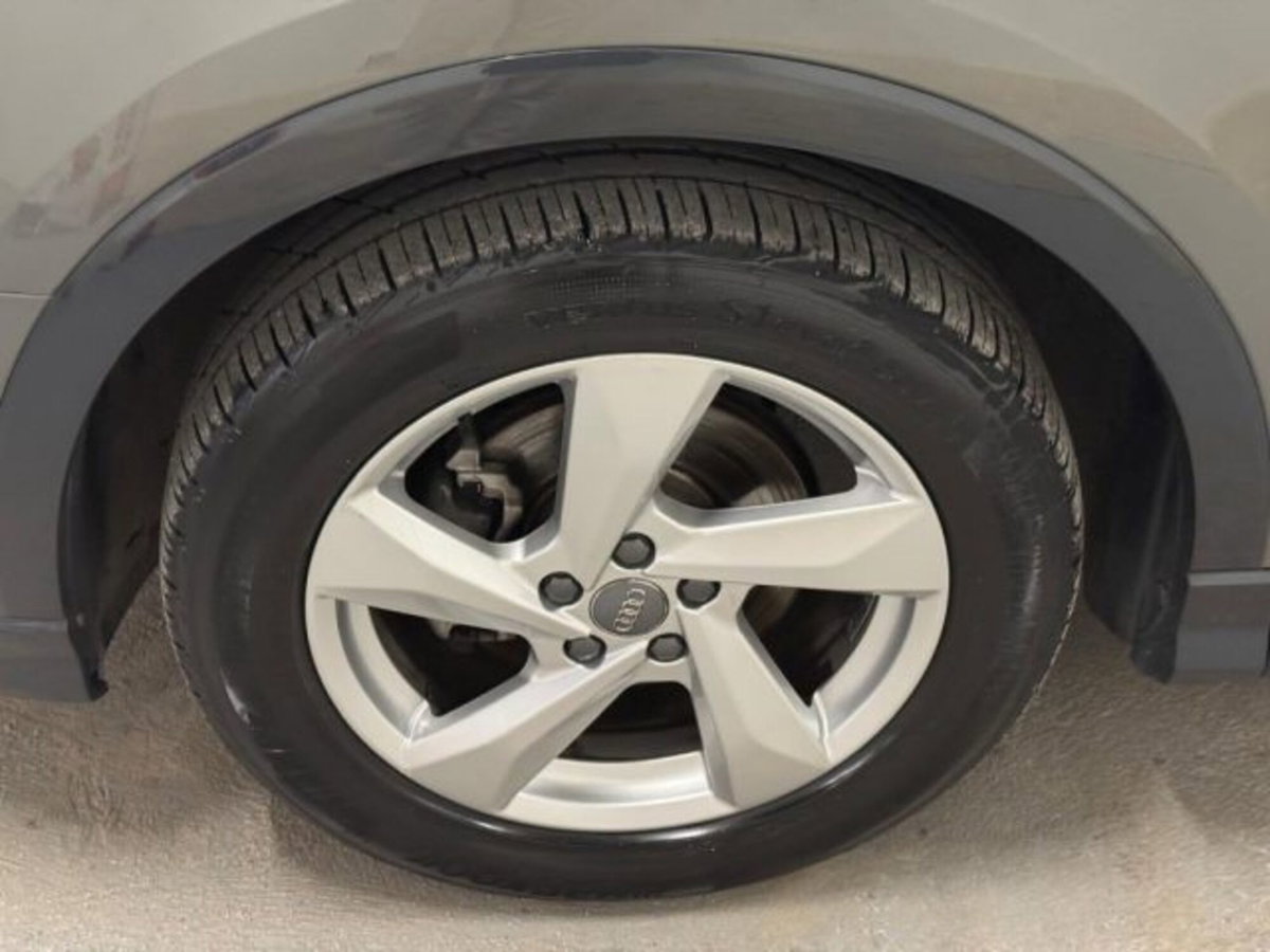 Audi Q3 35 TDI quattro Business (20)