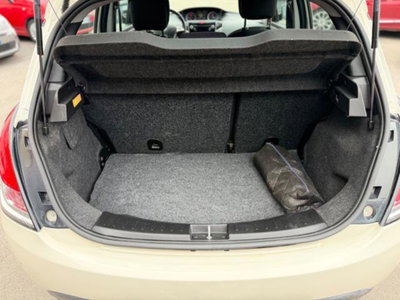 Lancia Ypsilon 1.2 69 CV 5 porte GPL Ecochic Gold (19)