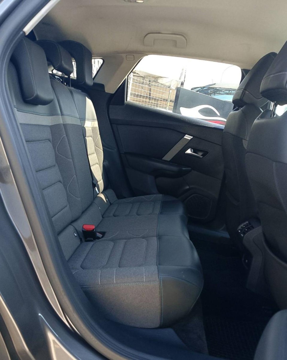 Citroen C4 BlueHDi 130 S&S EAT8 Shine (11)