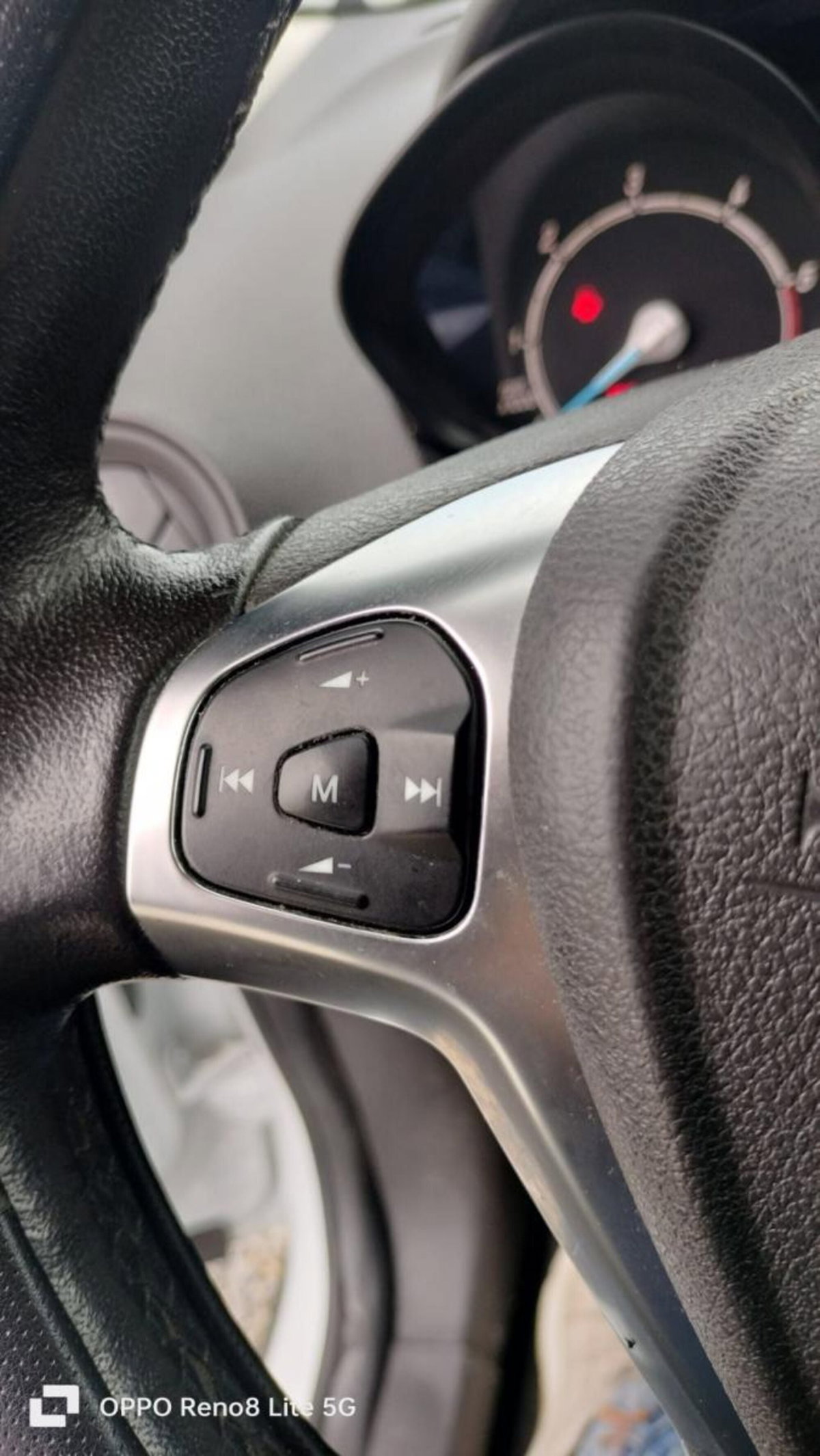 Ford Transit Courier 1.5 TDCi 75CV  Entry (17)