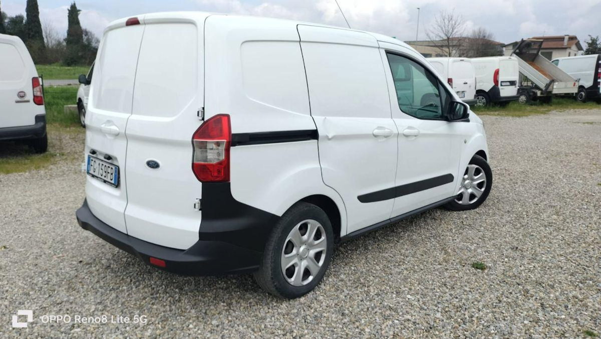 Ford Transit Courier 1.5 TDCi 75CV  Entry (2)
