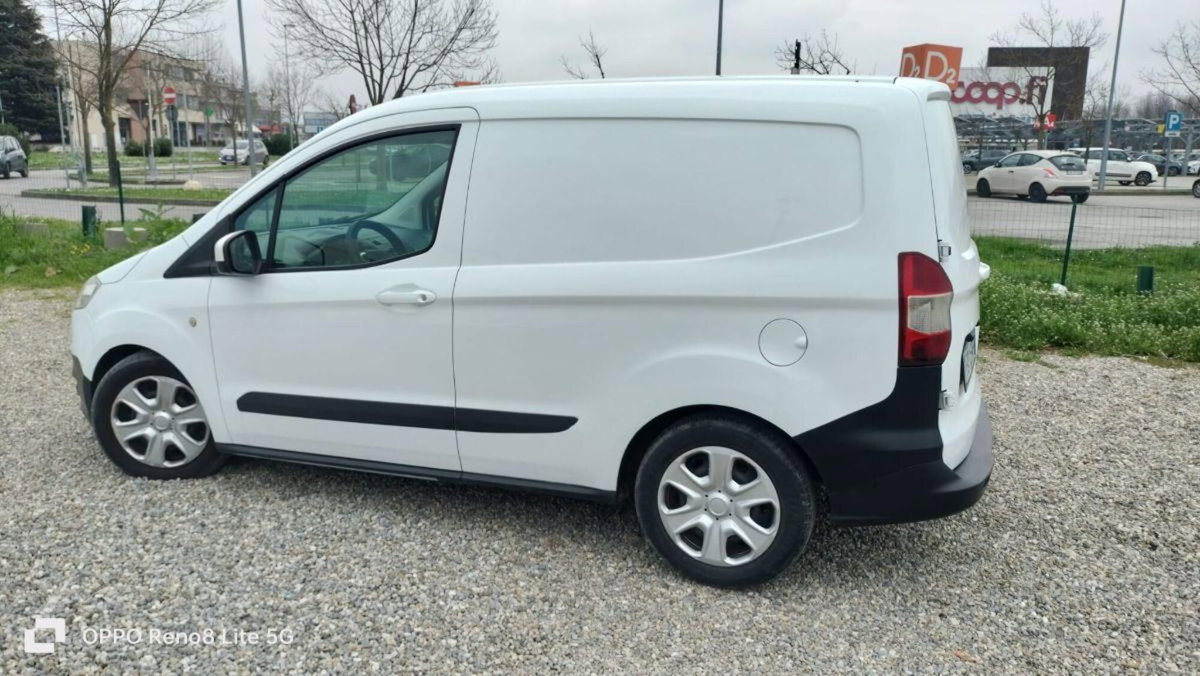Ford Transit Courier 1.5 TDCi 75CV  Entry (4)