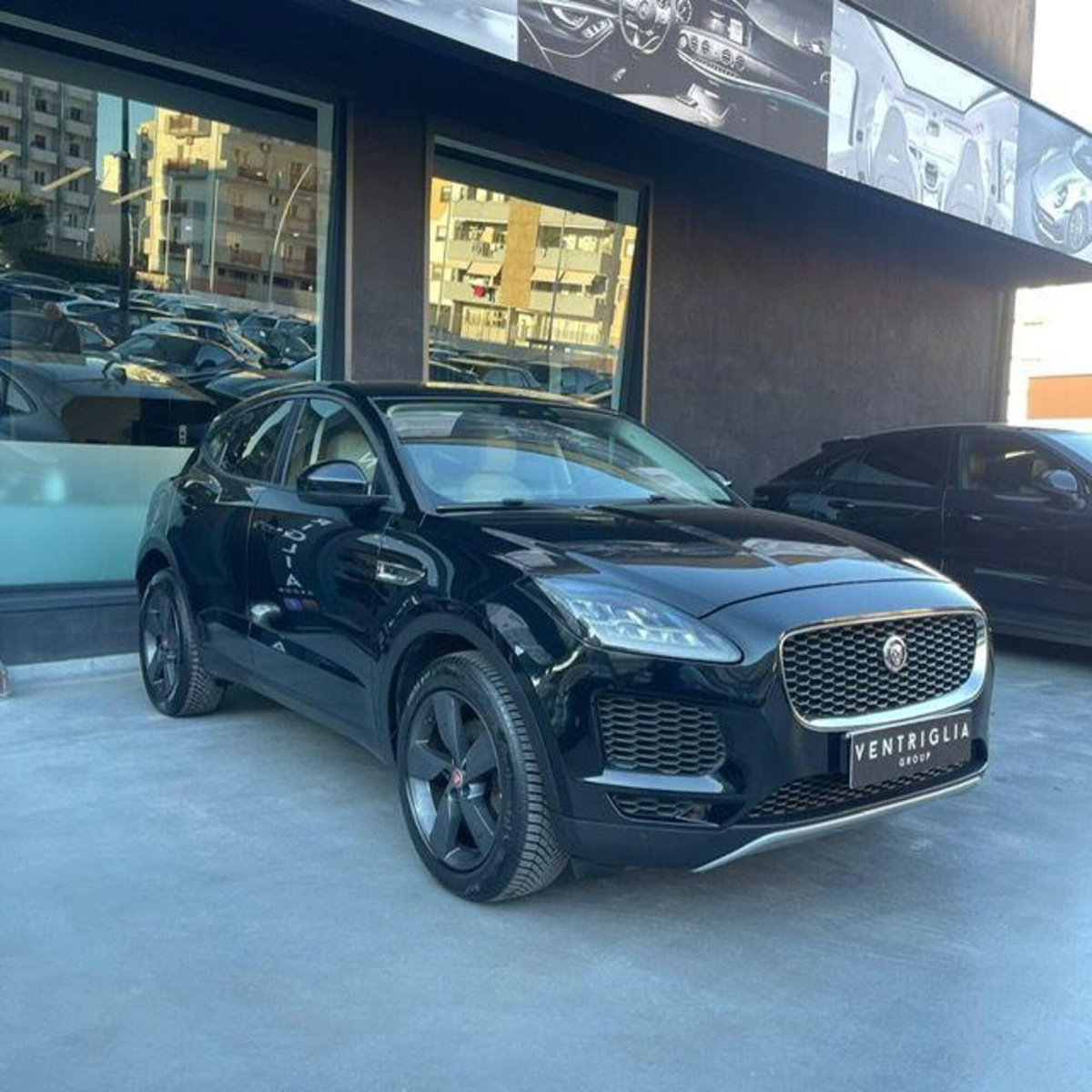 Jaguar E-Pace 2.0D 150 CV AWD aut. (4)