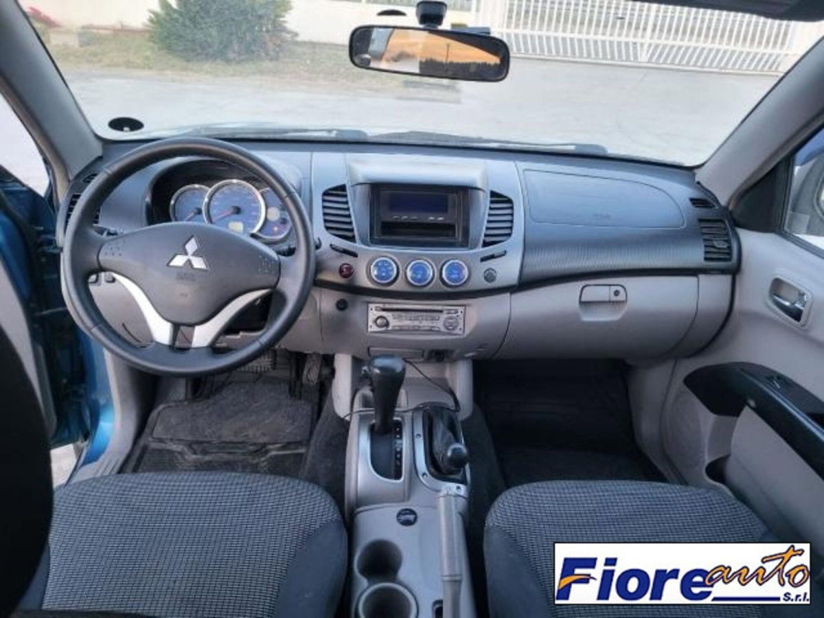 Mitsubishi L200 2.5 DI-D Club Cab Invite (11)