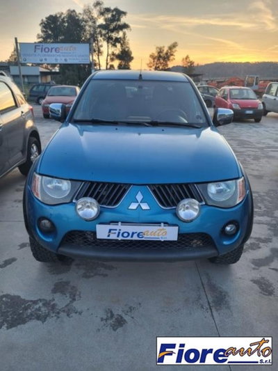 Mitsubishi L200 2.5 DI-D Club Cab Invite (2)