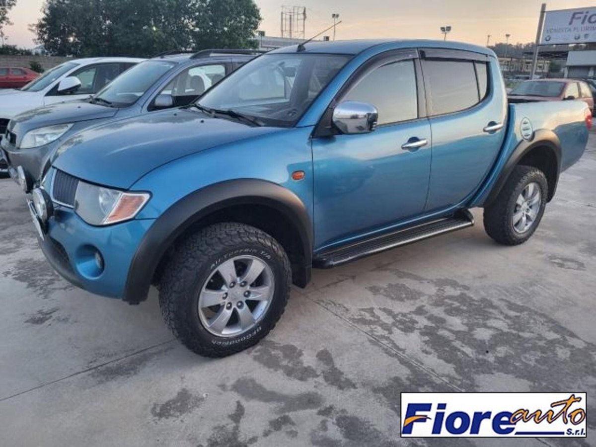 Mitsubishi L200 2.5 DI-D Club Cab Invite (3)