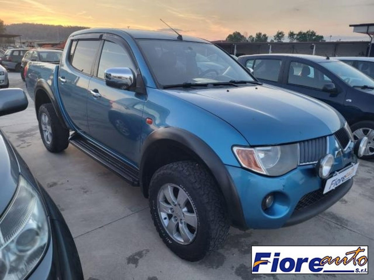 Mitsubishi L200 2.5 DI-D Club Cab Invite (6)