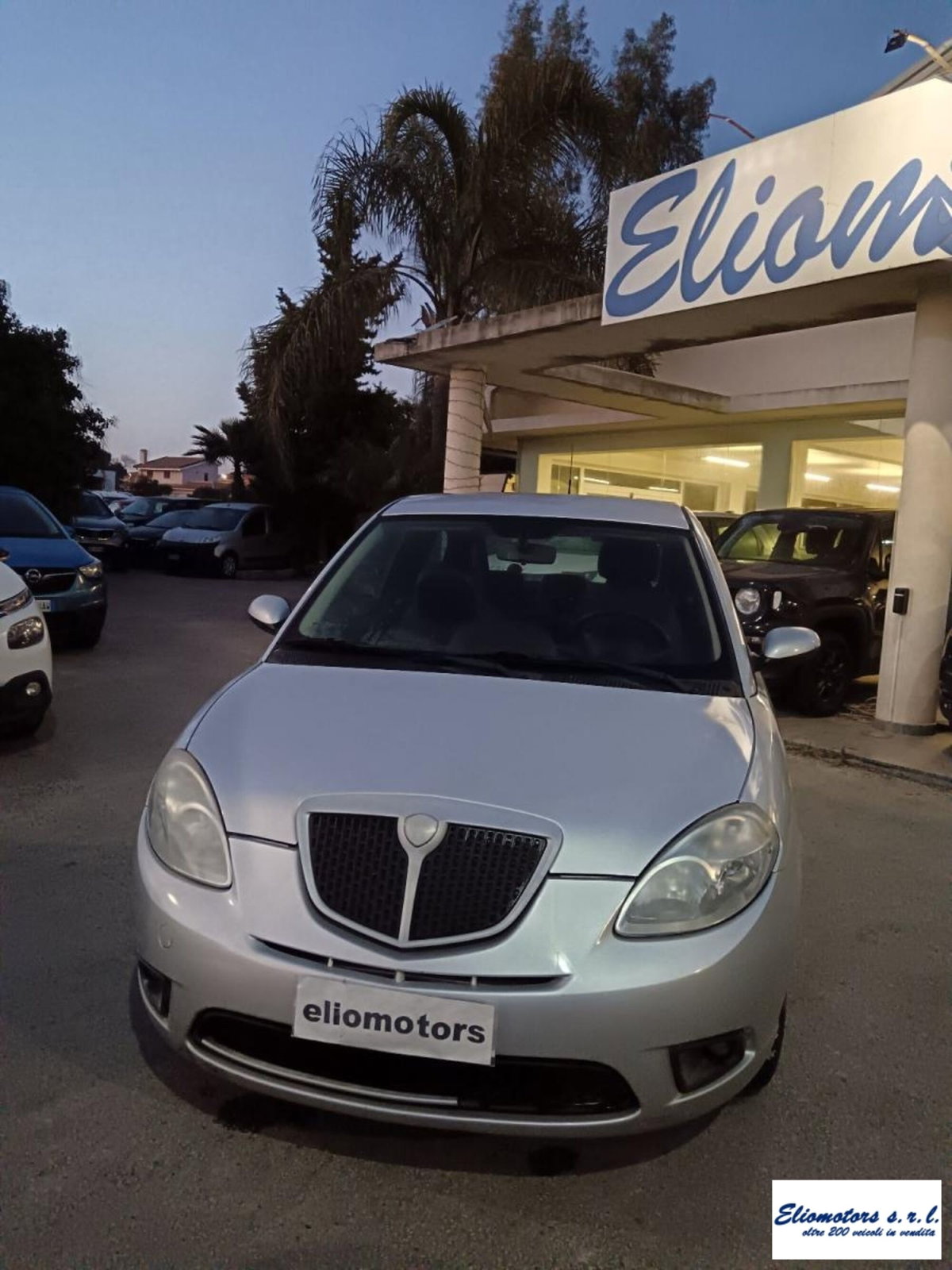Lancia Ypsilon 1.2 Platino (3)