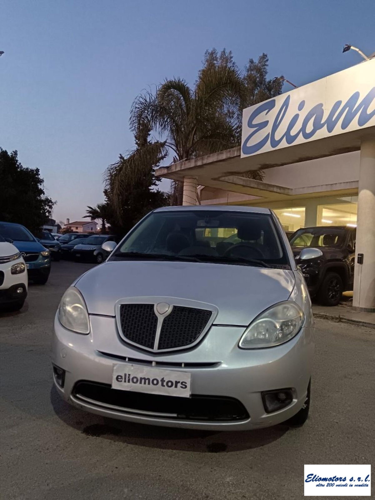 Lancia Ypsilon 1.2 Platino (4)