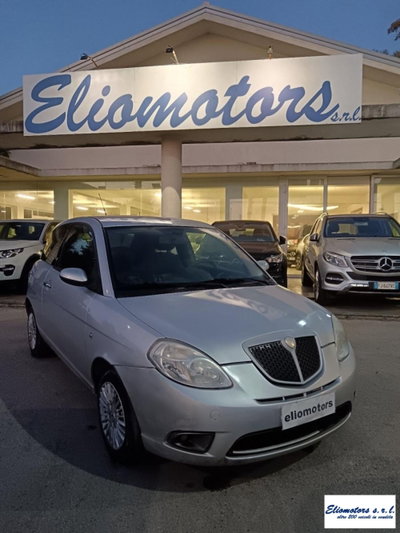 Lancia Ypsilon 1.2 Platino (5)