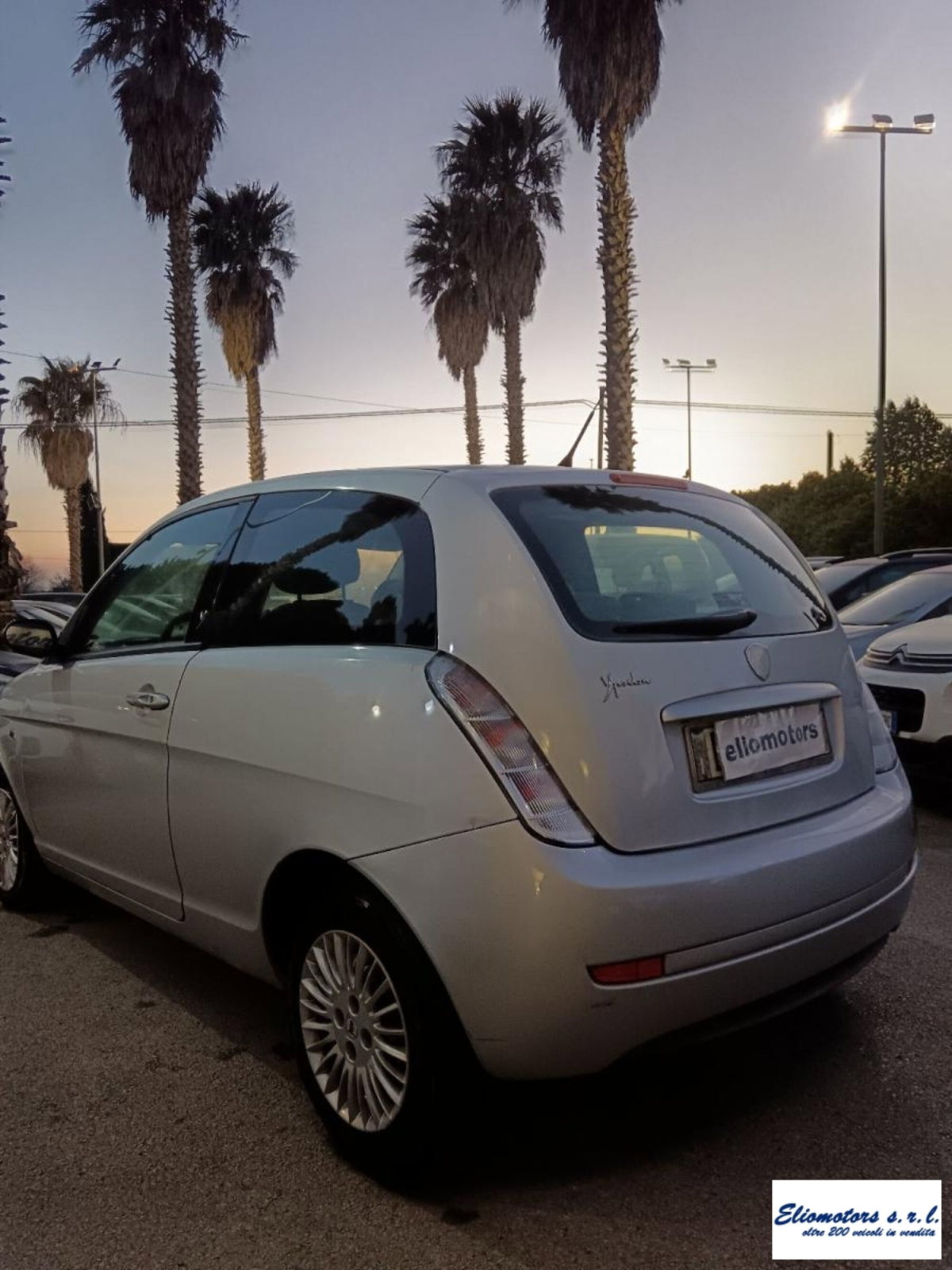Lancia Ypsilon 1.2 Platino (7)
