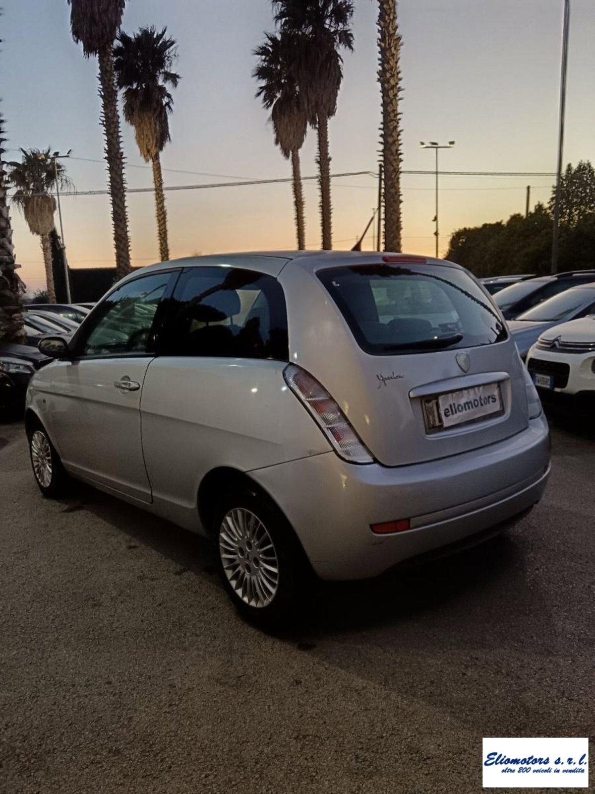 Lancia Ypsilon 1.2 Platino (8)