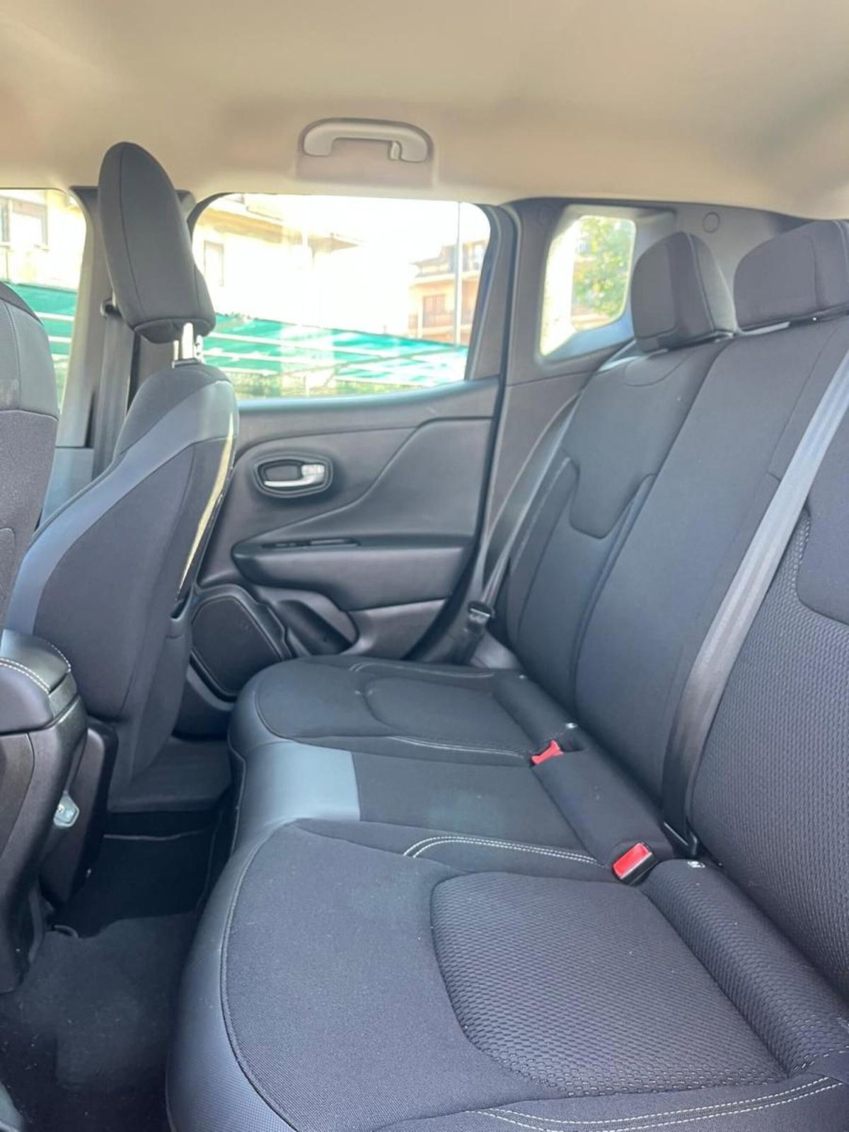 Jeep Renegade 1.6 Mjt 130 CV Business (5)