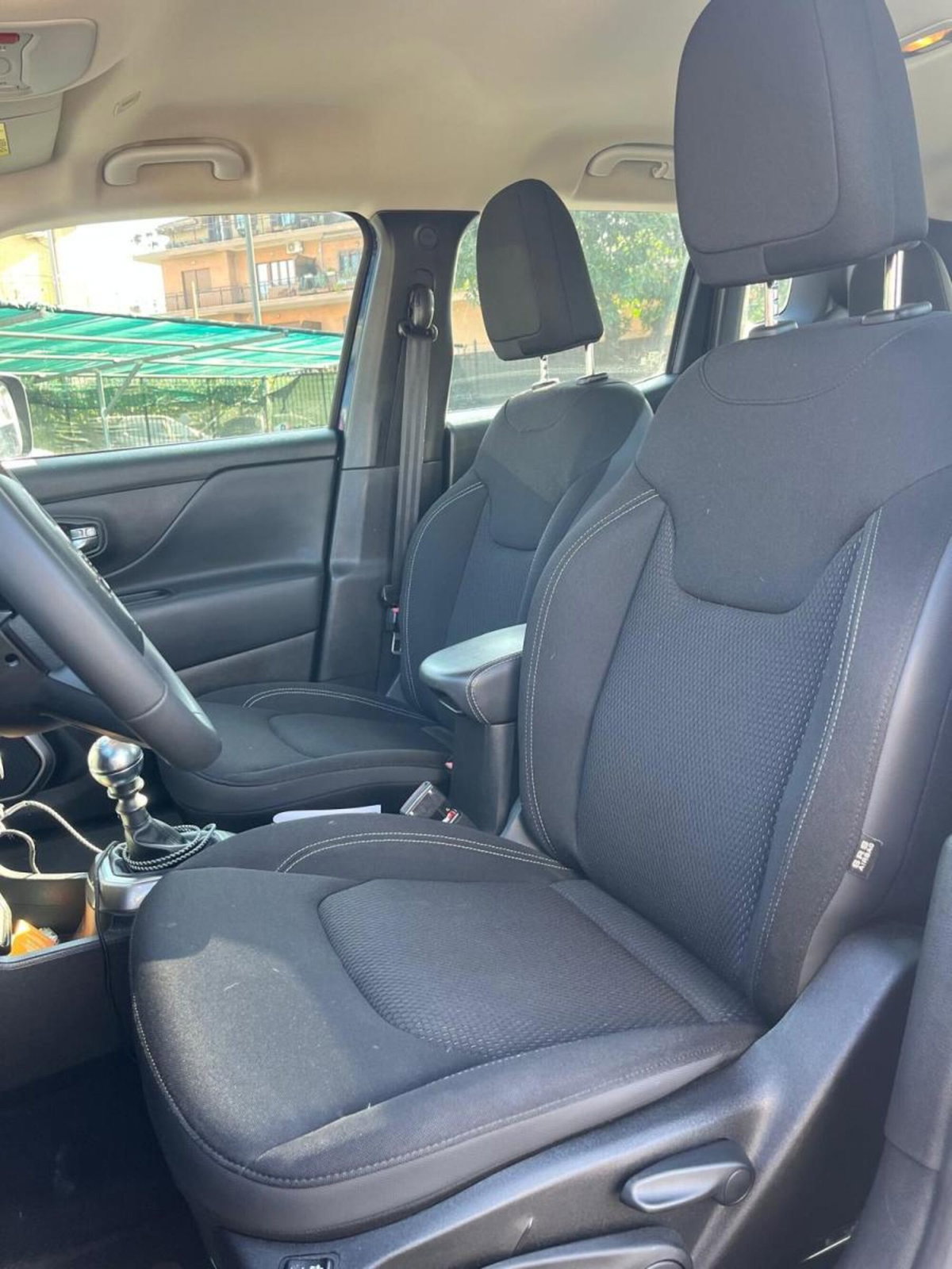 Jeep Renegade 1.6 Mjt 130 CV Business (6)