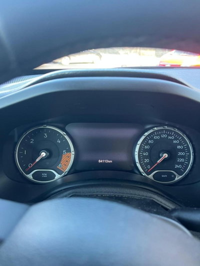 Jeep Renegade 1.6 Mjt 130 CV Business (8)