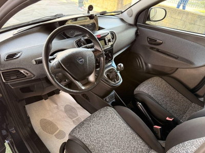 Lancia Ypsilon 1.2 69 CV 5 porte GPL Ecochic Elefantino Blu (7)