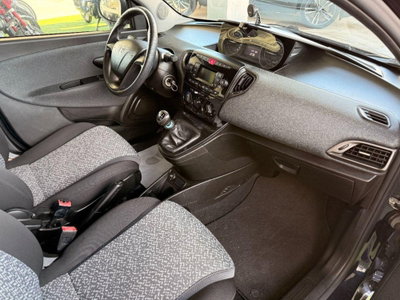 Lancia Ypsilon 1.2 69 CV 5 porte GPL Ecochic Elefantino Blu (9)